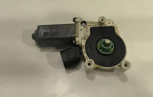 BMW X5M E70 Rear door window regulator motor 7267691 927613102