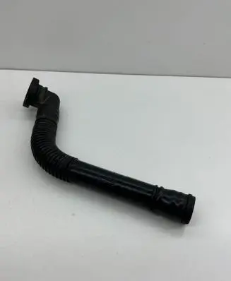 Volkswagen PASSAT B6 Breather/breather pipe/hose 3C0129637B