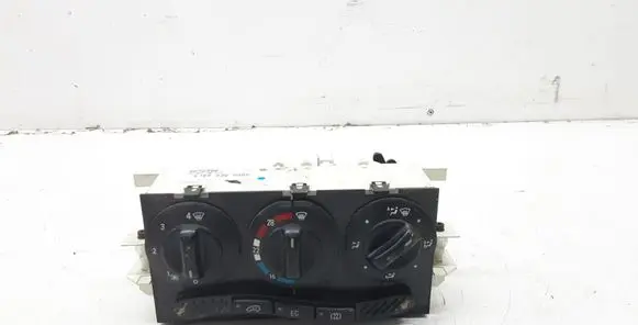 Mercedes-Benz A W168 Climate control unit 1688300485