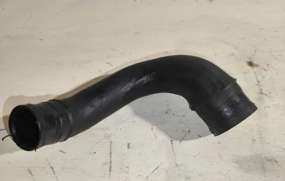 Intercooler hose/pipe