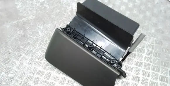 BMW i3 Glove box 9283010 9283011