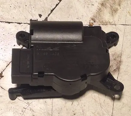 Audi Q7 4L Air flap motor/actuator 52411483R04 050906D05 3093694