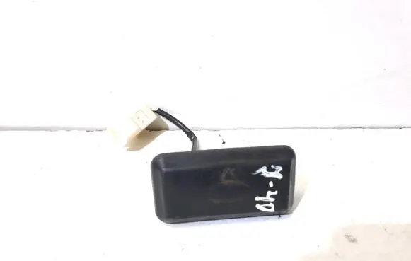 Hyundai i40 Tailgate opening switch 