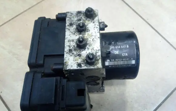 Volkswagen Transporter - Caravelle T5 ABS Pump 7H0907379R NE5534