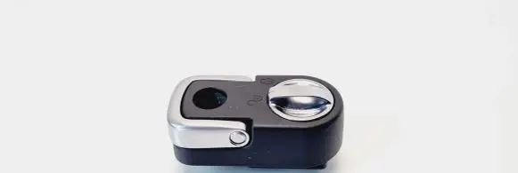 Jaguar XF X250 Bracket in trunk/boot Z430