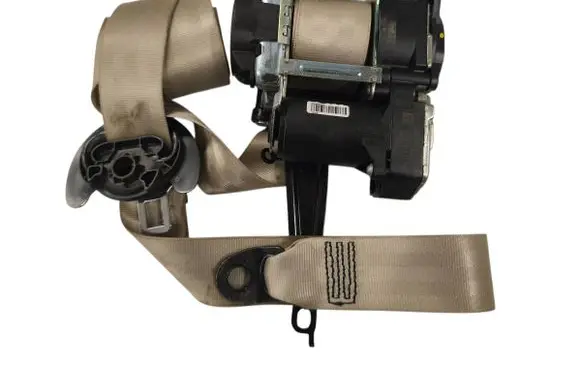 Audi A5 Front seatbelt 