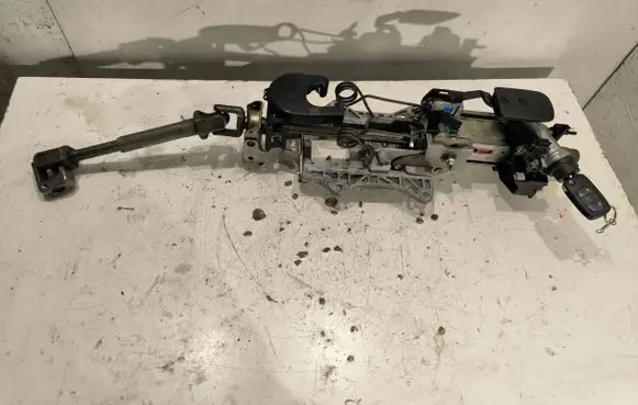 Audi A3 S3 8P Steering wheel axle 1k0953503