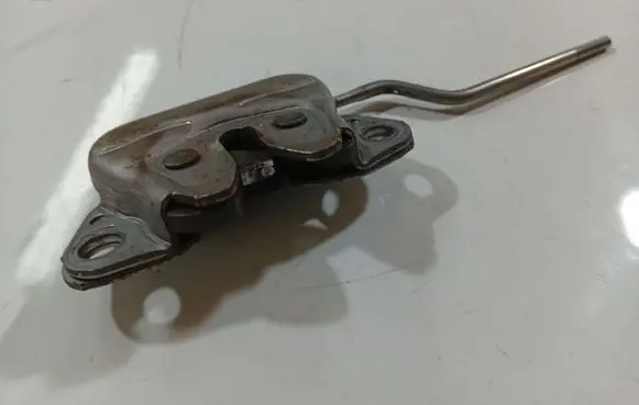 Opel Frontera B Seat back rest lock catch 