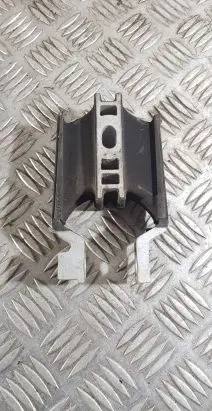Volvo S60 Engine mount bracket 31339956 31330594