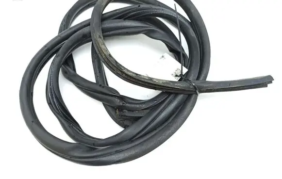 Opel Vivaro Sliding door rubber seal 