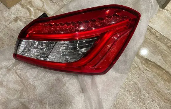 Maserati Ghibli Rear/tail lights 06700084840 06700C84810 06700084810