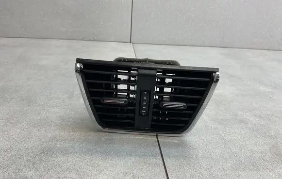Skoda Octavia Mk3 (5E) Rear air vent grill 5E0819203A