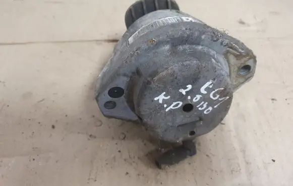 BMW 5 E60 E61 Engine mount bracket