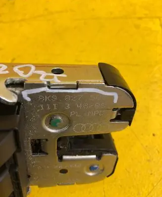 Audi A3 S3 8P Tailgate lock latch 8K9-827-505
