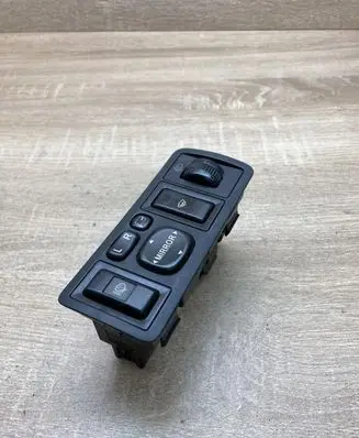 Toyota Avensis T250 Wing mirror switch 777669 183575