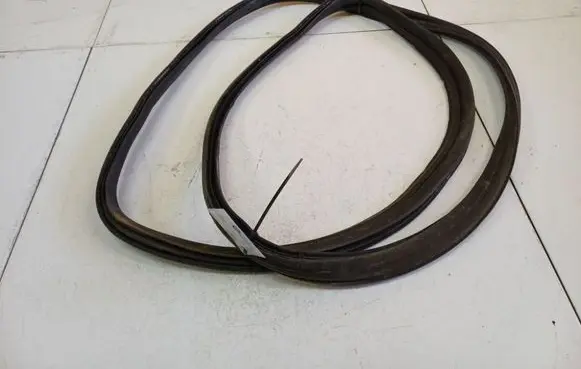 Saab 9-5 Rubber seal rear door 