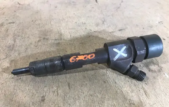 Renault Laguna II Fuel injector 0445110021 7700111014