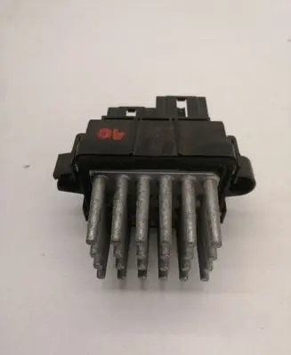 Chrysler Grand Voyager V Heater blower motor/fan resistor F011500052