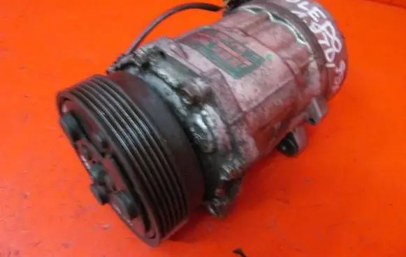 Seat Toledo II (1M) Air conditioning (A/C) compressor (pump) 1J0820803F