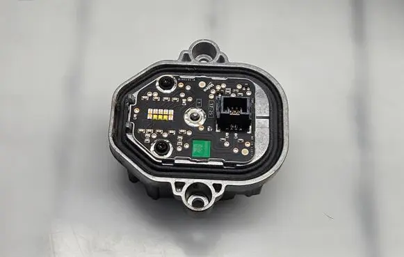 Volvo XC90 LED ballast control module B105151A
