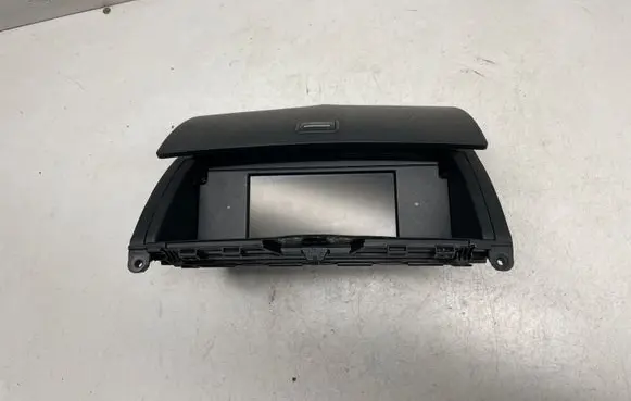 Mercedes-Benz C W204 Screen/display/small screen A2046801231 A2048204297