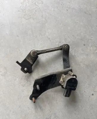 Toyota GT 86 Headlight level adjustment motor 