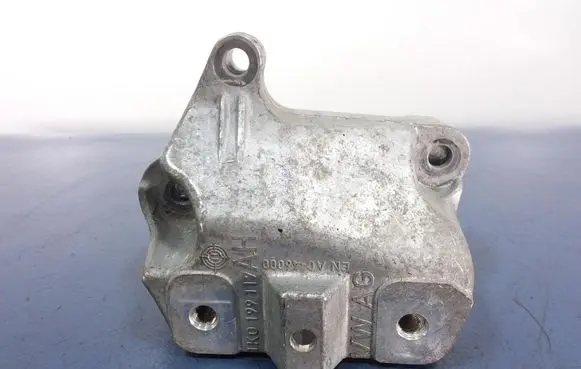 Volkswagen Jetta VI Engine mount vacuum valve 1K0199117AH