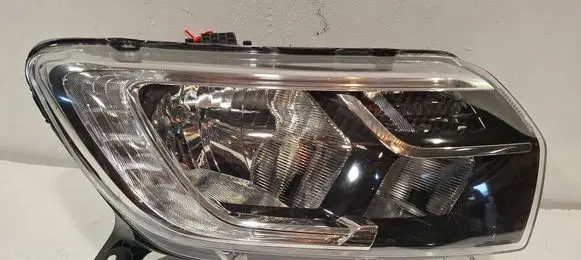 Renault Sandero II Headlight/headlamp 260103933R 26010393