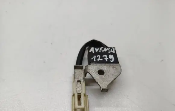 Toyota Avensis T250 Antenna control unit 88002 90080