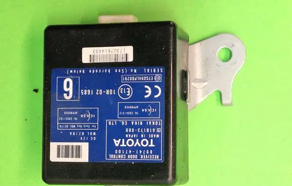 Toyota Prius (XW20) Door control unit/module 8974147100 61B173000 173U7614433