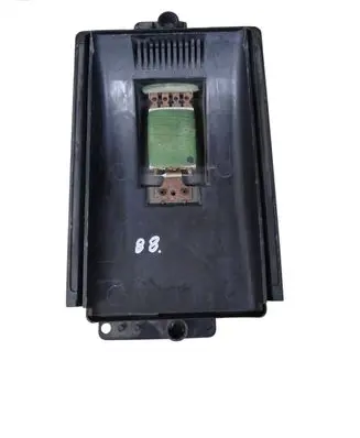 Volkswagen PASSAT B5 Heater blower motor/fan resistor 1J0819022A