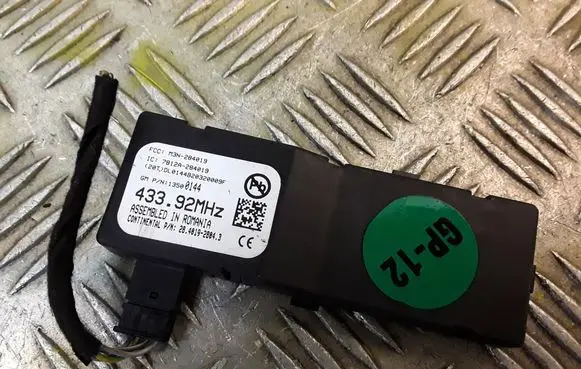 Opel Astra J Alarm control unit/module 13500144
