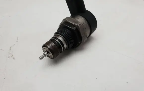 Audi A3 S3 8P Fuel main line pipe 057130764H 33850784 0281006003