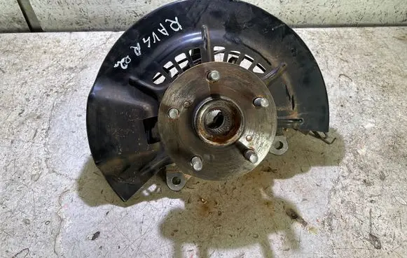 Toyota RAV 4 (XA50) Front wheel hub