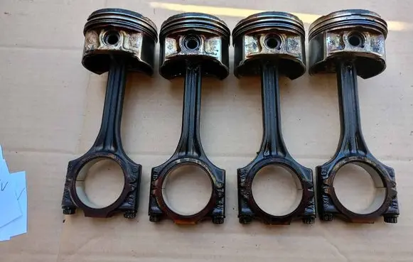 Volkswagen Polo IV 9N3 Piston with connecting rod 036AQ