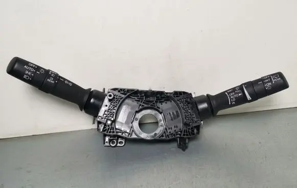 Honda HR-V Wiper turn signal indicator stalk/switch M55860