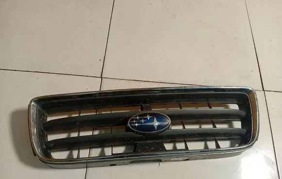 Subaru Forester SG Front grill 91122SA070
