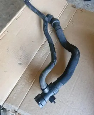 Audi A4 S4 B7 8E 8H Engine coolant pipe/hose 8E0121055N