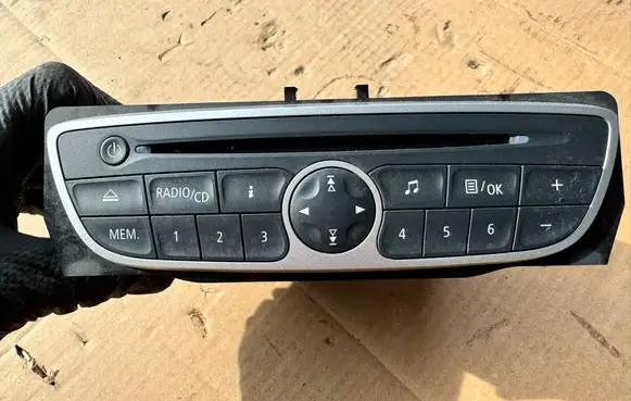 Renault Scenic III - Grand scenic III Radio/CD/DVD/GPS head unit 281150030R