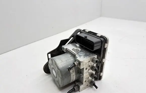 Skoda Octavia Mk3 (5E) ABS Pump 5Q0614517CP 618226002C0 10091643923