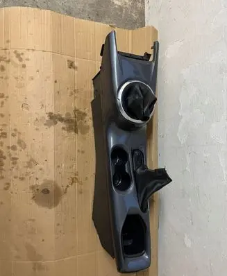 Nissan Juke II F16 Center console 