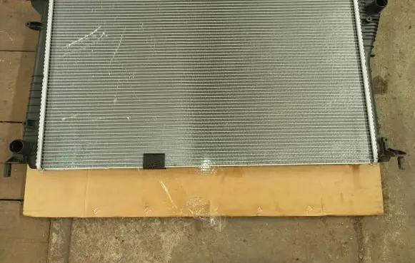Renault Trafic II (X83) Coolant radiator 8200465488
