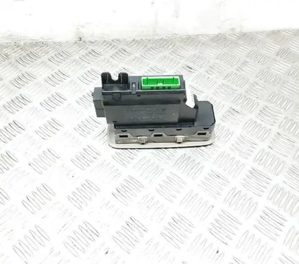 Volvo V70 Electric window control switch 5586N3RUA 30773895 03459020