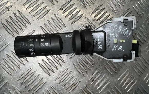 Nissan Qashqai Indicator stalk 14425