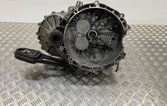 Manual 6 speed gearbox