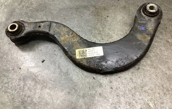 Volkswagen PASSAT B8 Rear control arm 5Q0505323