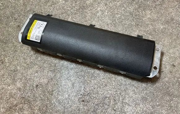 Volvo XC40 Knee airbag 31455736