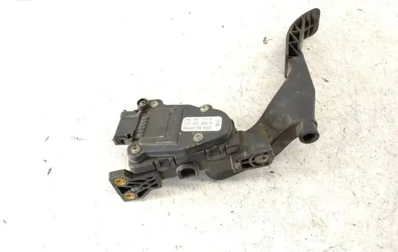 Volkswagen Golf IV Accelerator throttle pedal 6PV00777001 1J1721503H