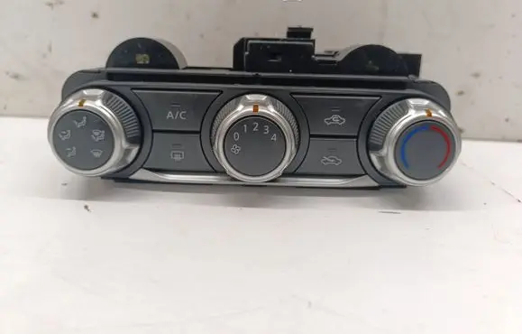 Nissan Juke II F16 Climate control unit T74488C