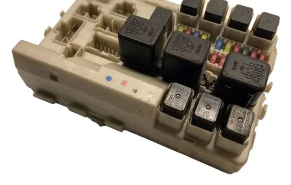 Infiniti FX Fuse module 284B7CG002 4D12 0419